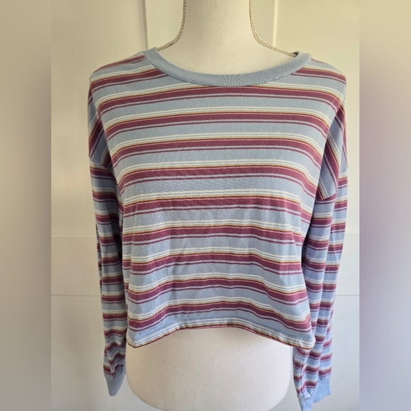 Striped Long Sleeve Crop Top - Picture 4 of 7